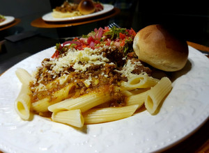 Una foto de Pasta penne con carne