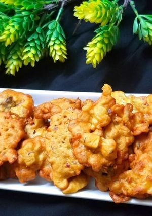 A picture of Aloo pakora.