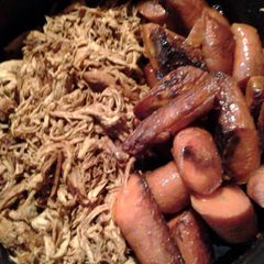 A picture of Caraway chicken with caramelized carrots.
