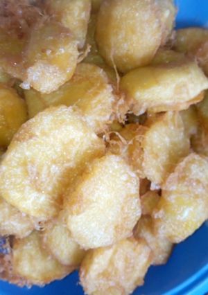 A picture of Fried potatoes with egg.