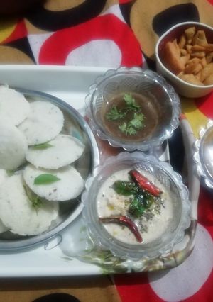 इडली सांबर (Idli Sambar recipe in hindi) रेसिपी मुख्य फोटो