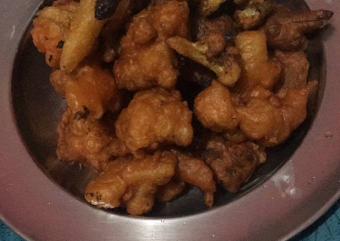 Steps to Make Ultimate Cauliflower pakoda