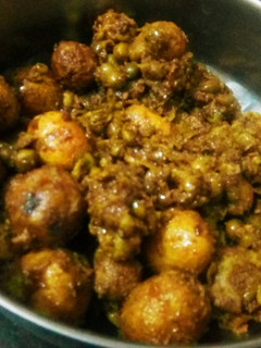 आलू मटर की सूखी सब्जी (Aloo matar ki sukhi sabzi recipe in hindi) रेसिपी मुख्य फोटो
