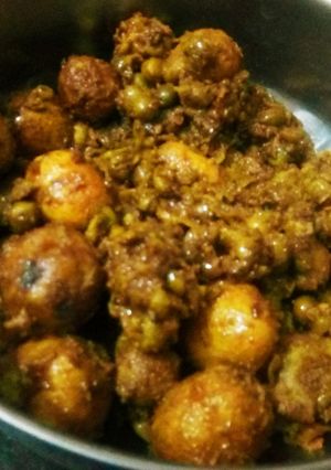 आलू मटर की सूखी सब्जी (Aloo matar ki sukhi sabzi recipe in hindi) रेसिपी मुख्य फोटो