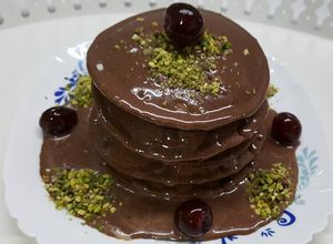 صورة لوصفة بان كيك بالكاكاو وصوص الشوكولا 😋