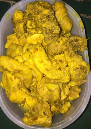 Foto resep Ayam ungkep di cat kuning 😂