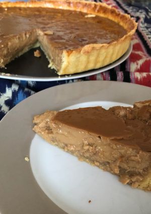 A picture of Coffee Milk Custard Pie.