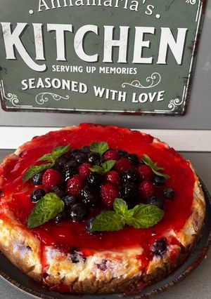 O poză a rețetei Cheesecake copt cu mascarpone și fructe de pădure 🫐🍓.
