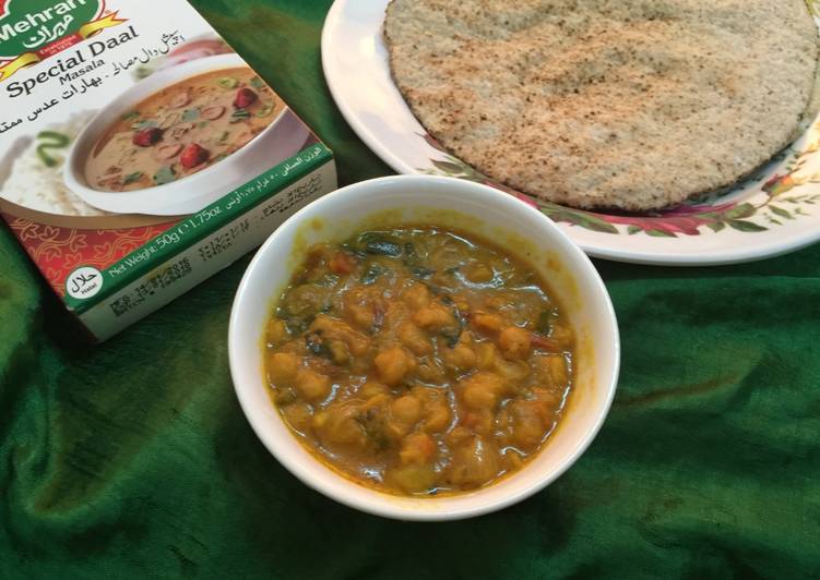 Spicy Punjabi Dal Palak