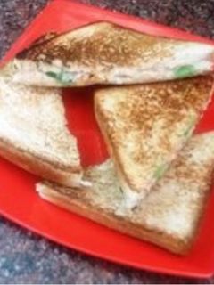 आलू सैंडविच (Aloo Sandwich recipe in hindi) रेसिपी मुख्य फोटो