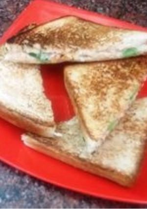 आलू सैंडविच (Aloo Sandwich recipe in hindi) रेसिपी मुख्य फोटो