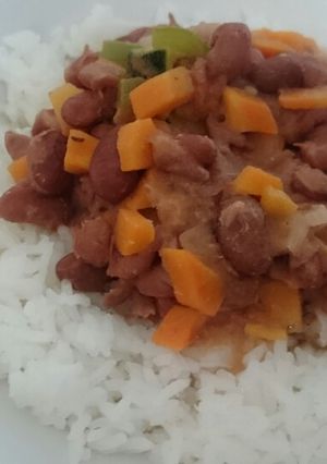A picture of Boiled rice and coconut cream beans. # author marathon contest #.