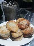 11. Kue Kimpul