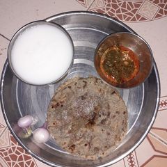 રોટલા અને ભાજી નુ સાક A picture of રોટલા અને ભાજી નુ સાક.
