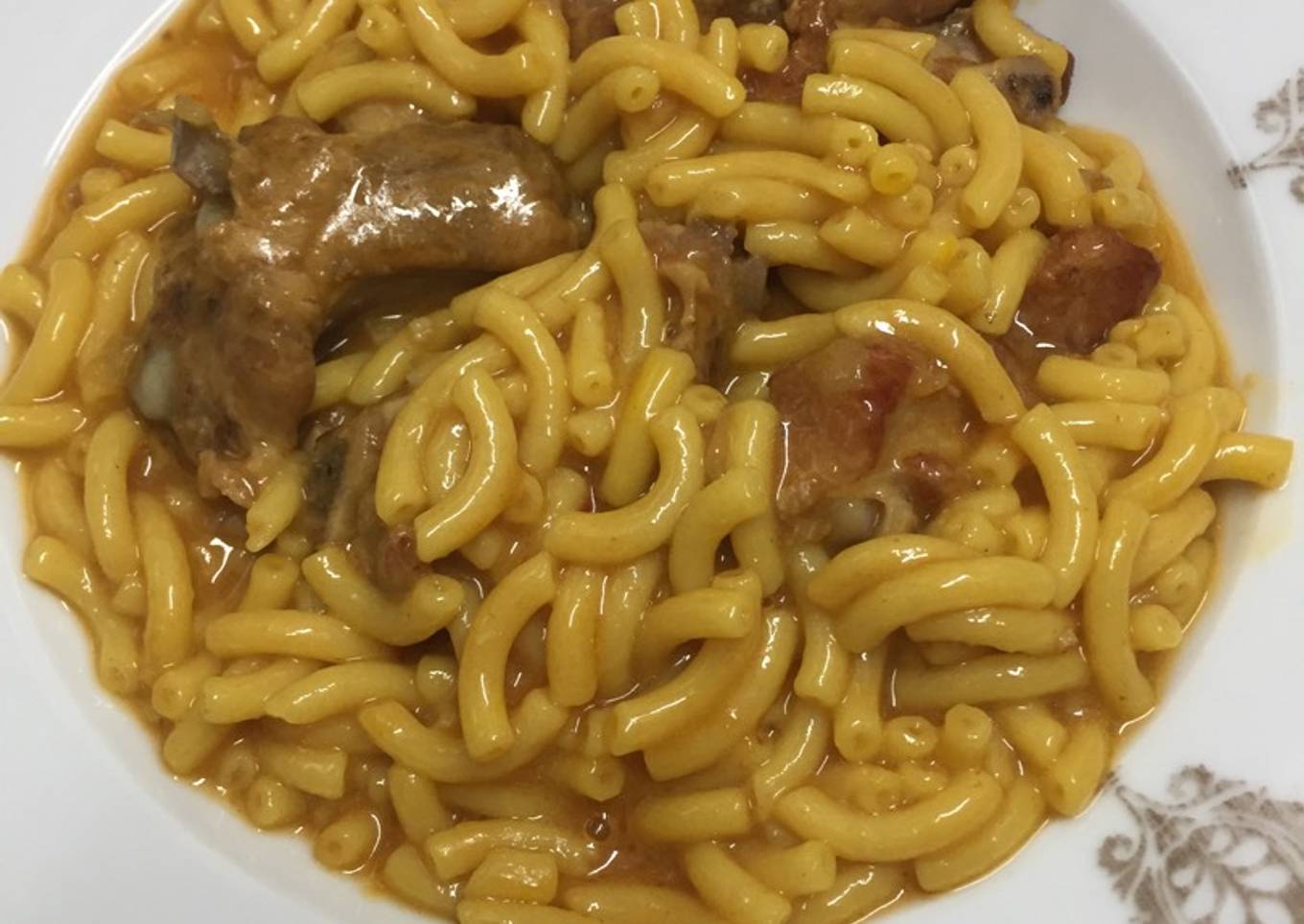 Costillas con fideuá