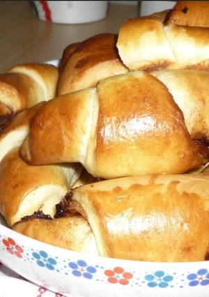 Foszlós fahéjas, kakaós kiflik recept fotója