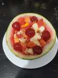Salada de frutas na melancia