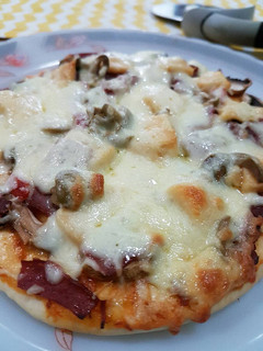Foto resep Simple PIZZA by nomnomkitchen