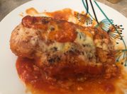 Una foto de jamón serrano relleno con queso crema