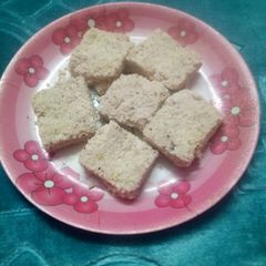 A picture of Peanut burfi.