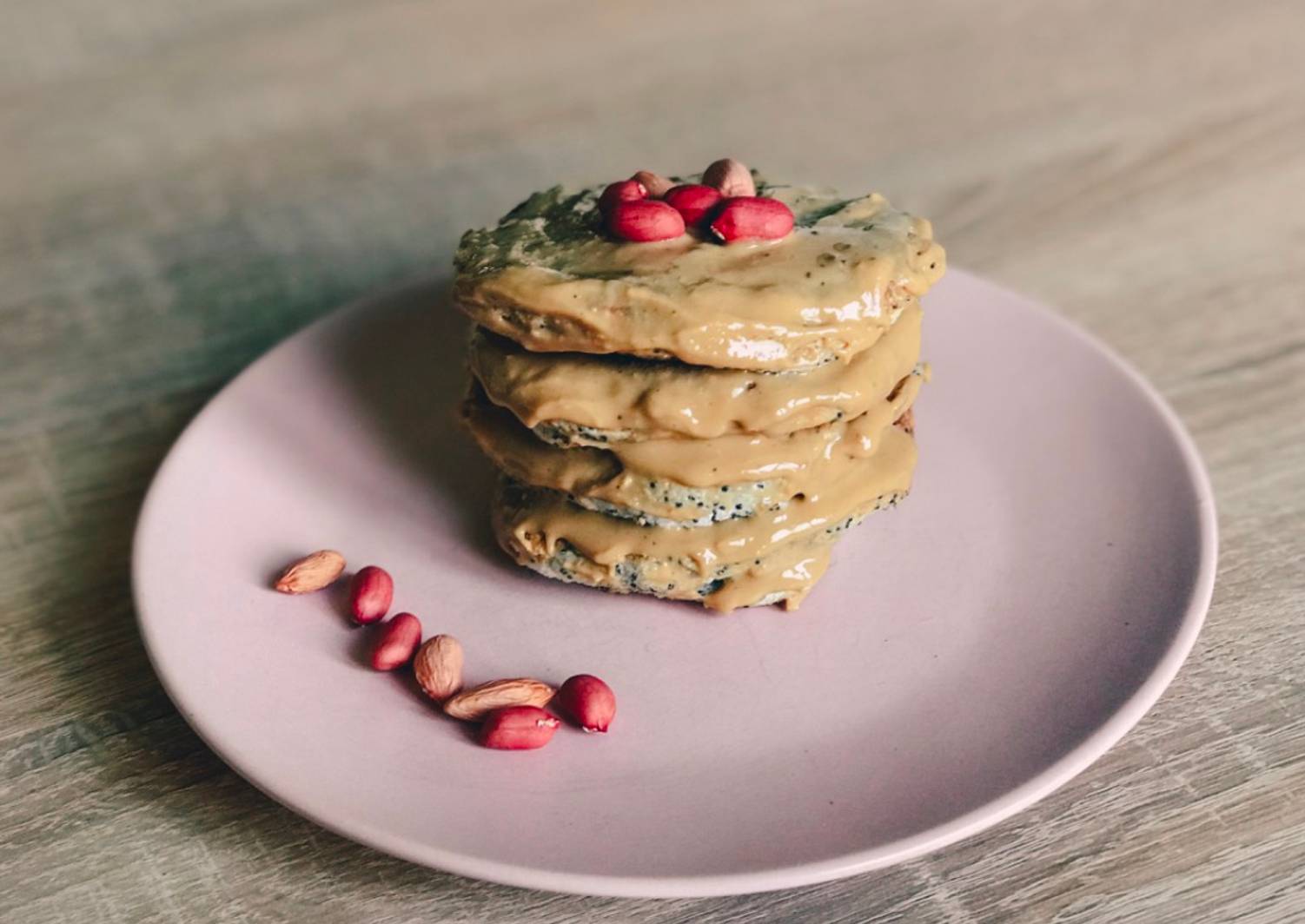 Панкейки с арахисовой пастой