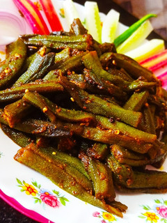 भरवा मसाला भिंडी फ़ाई (Bharwan masala bhindi fry recipe in Hindi) रेसिपी मुख्य फोटो