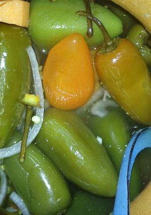 Una foto de Chiles en vinagre
