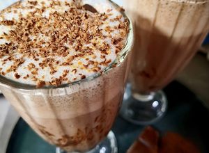 Una foto de 22/06📅🍫☕Milkshake De CHOCOLATE 🍫