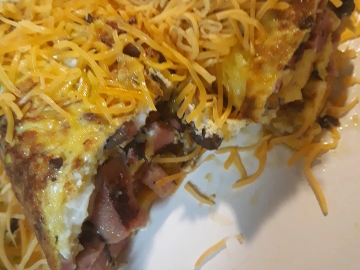 Easy Way Make Mushroom and Bologna Omelet the  Makes Drooling Really delicious