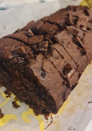 صورة لوصفة كيكه الموز بالشوكولاتة الهشة والسهلة لعيد الفطر😋🍫