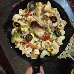 A picture of Baked white macaroni.