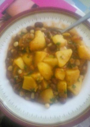 A picture of Githeri and potatoes.