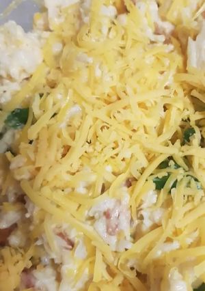 A picture of Cauliflower Cheese Bake with Bacon bits, 😀.