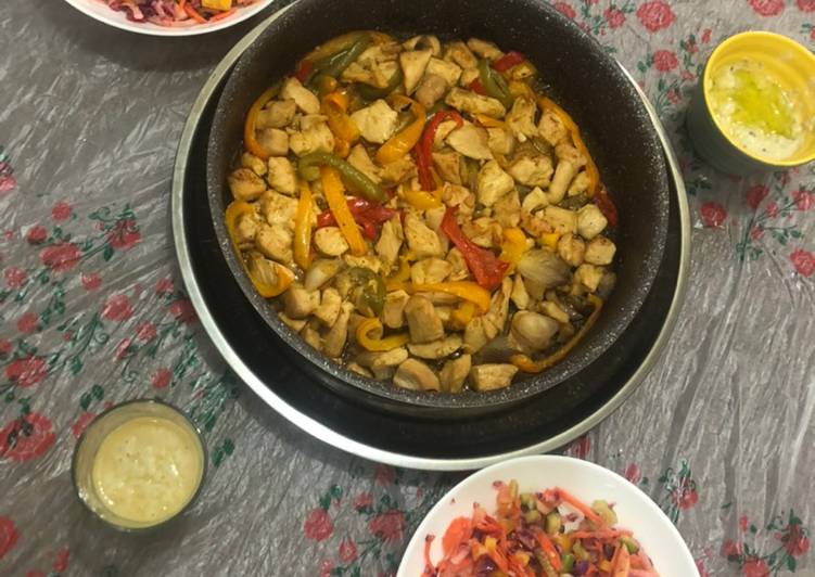 صاجية دجاج بالفرن