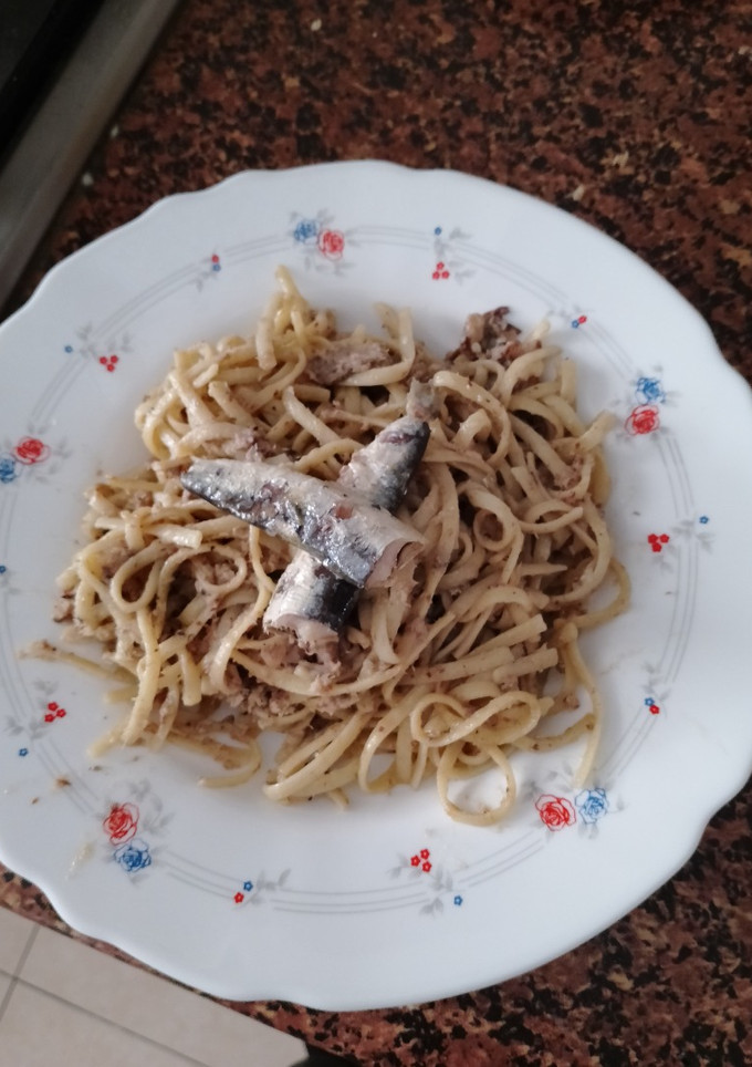 Una foto de Tallarines con sardinillas