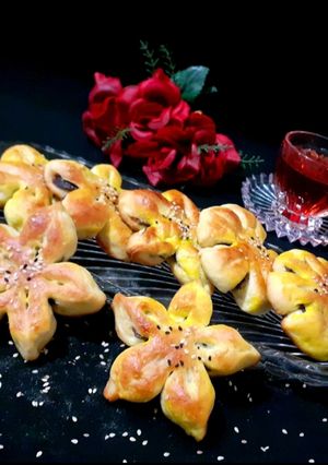 عکسی از دستور کلوچه خرمایی گردویی 😋😍 با خمیر جادویی