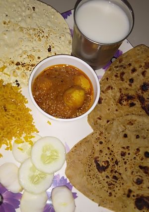 દમ આલૂ (Dum Aloo Recipe in Gujarati) રેસીપી મુખ્ય ફોટો