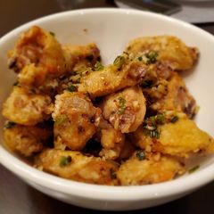 A picture of Asian Pepper Salt Chicken Wings.