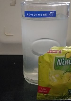 A picture of Nimbu pani.