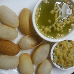 A picture of Suji Golgappe.