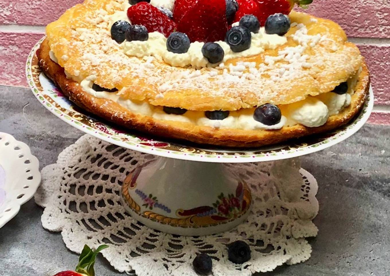 Paris breast cream և mixed fruits