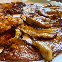 A picture of Lebanese style deep fried aubergine 🍆.