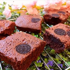 A picture of Oreo fudge brownies.
