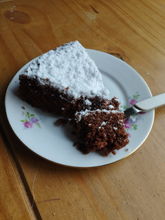 Una foto de Torta de chocolate al microondas con harina integral