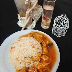 A picture of Chicken jalfrezi.