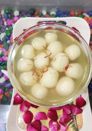 રસગુલ્લા (Rasgulla Recipe In Gujarati) રેસીપી મુખ્ય ફોટો