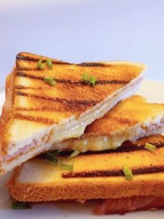 Une photo de Croque-monsieur croustillant de Cyril Lignac