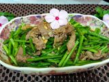 Bò xào măng tây