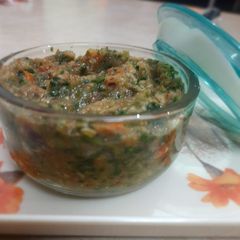 A picture of Green chilli chutney.