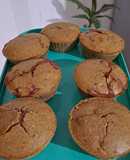 Muffin de harina integral con frutilla y coco